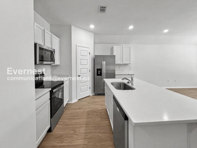 Building Photo - 1517 Ridgefield Cir