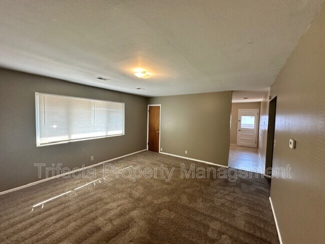 Building Photo - 1113 Alford St