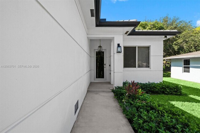 Building Photo - 2962 NW 10th Ct