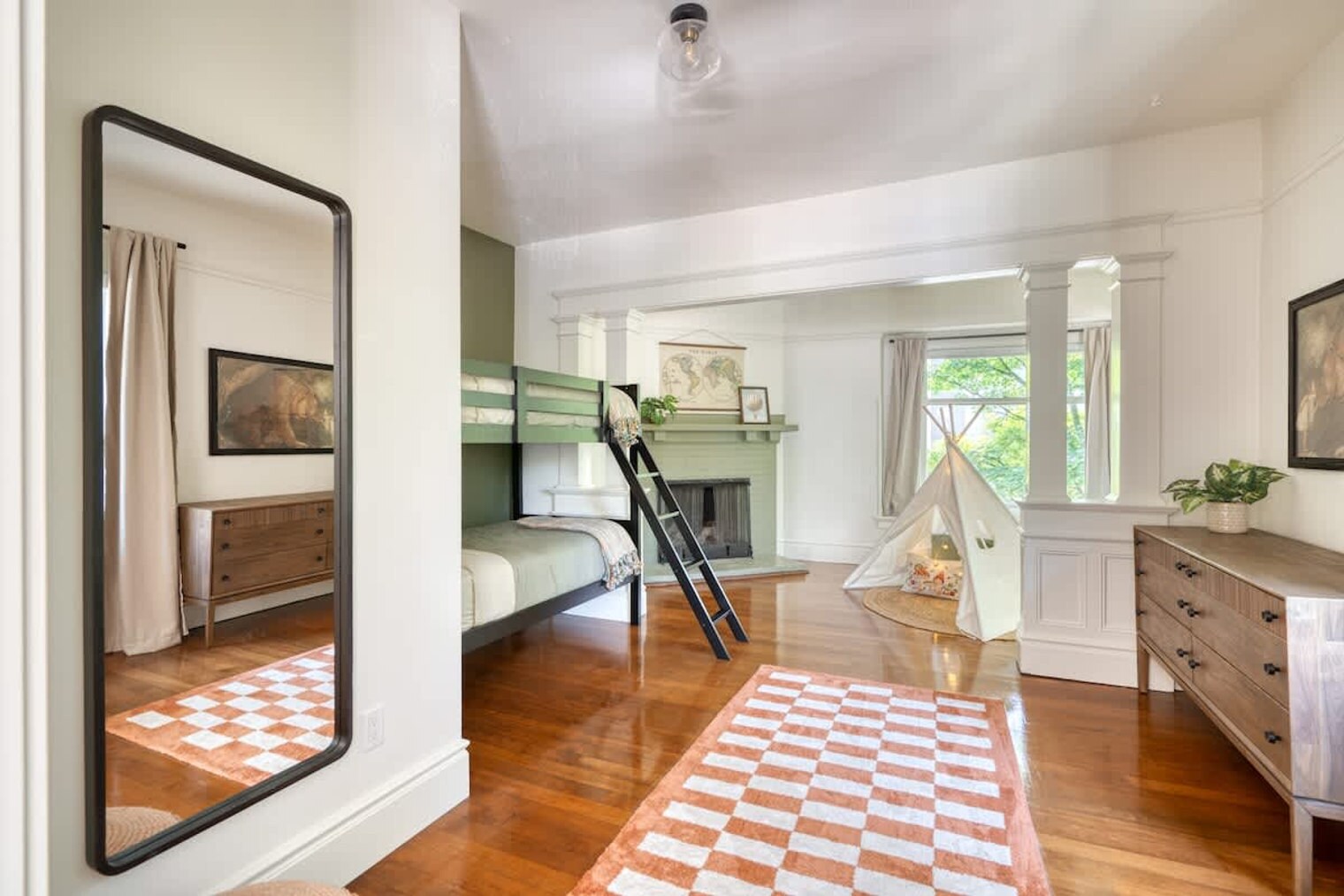 Building Photo - 1032 SE 12th Ave