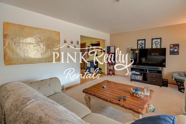 Building Photo - 1716 Wooten Rd