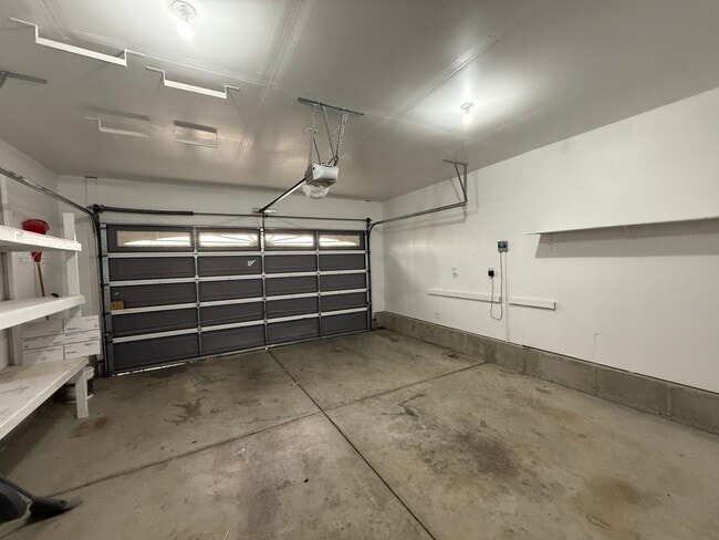 Building Photo - Updated 3-Bedroom Home in Woods Cross!