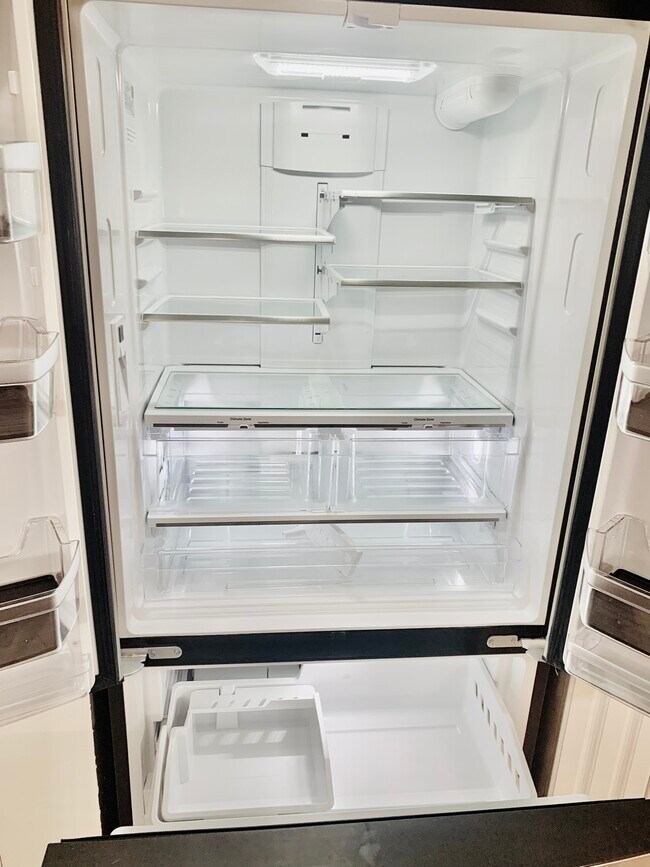 Building Photo - 826 Wiggins Pass Rd