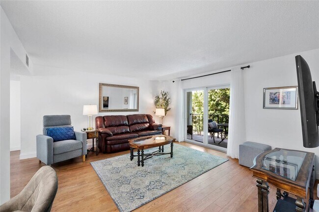 Building Photo - 3909 N Ocean Blvd