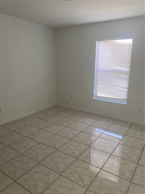 Building Photo - 15320 SW 43rd Avenue Rd