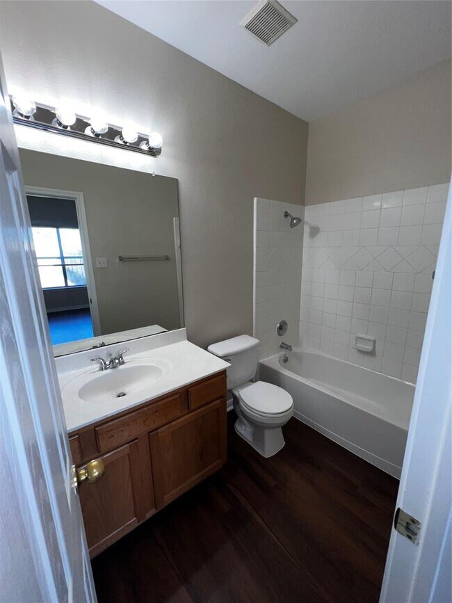 Building Photo - 143 Marvin Cove