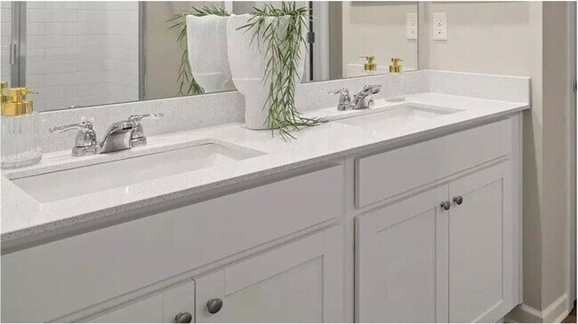 Building Photo - 5 Gulfstream Dr