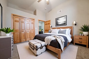 Building Photo - Abernathy Lofts
