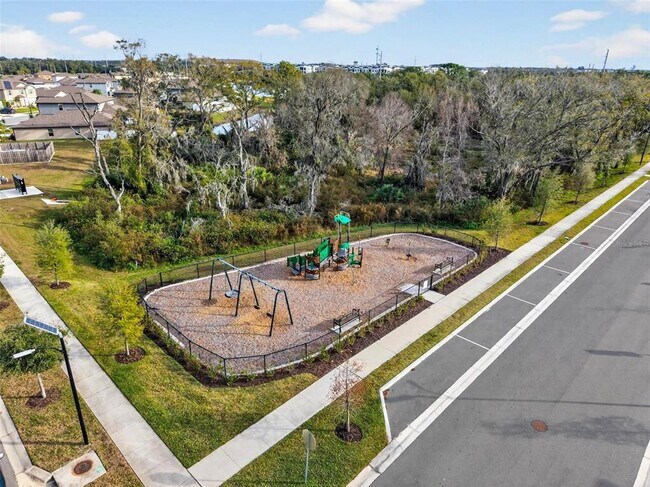 Building Photo - 10432 Shady Preserve Dr