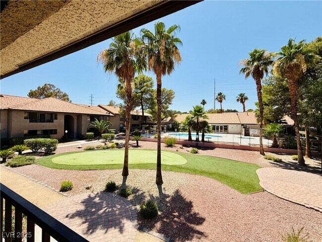 Building Photo - 2606 S Durango Dr