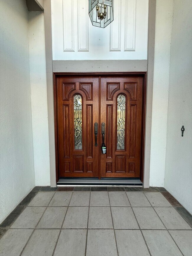 Building Photo - EXECUTIVE ENTERTAINER'S DREAM IN MISSION VIEJO!