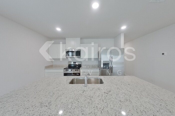 Building Photo - 14256 Ruffian Ave