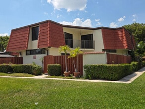 Building Photo - 3888 Victoria Dr