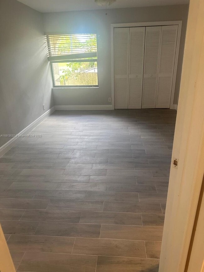 Building Photo - 21615 Villa Nova Dr
