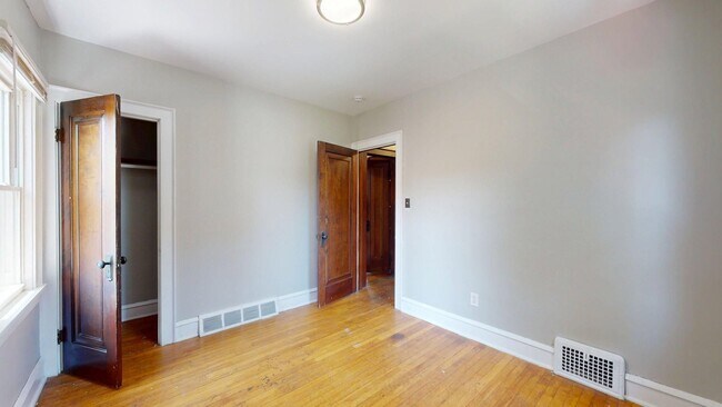 Building Photo - 4003 Behrwald Ave