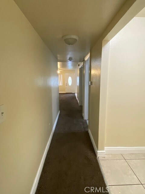 Building Photo - 650 E 81st St