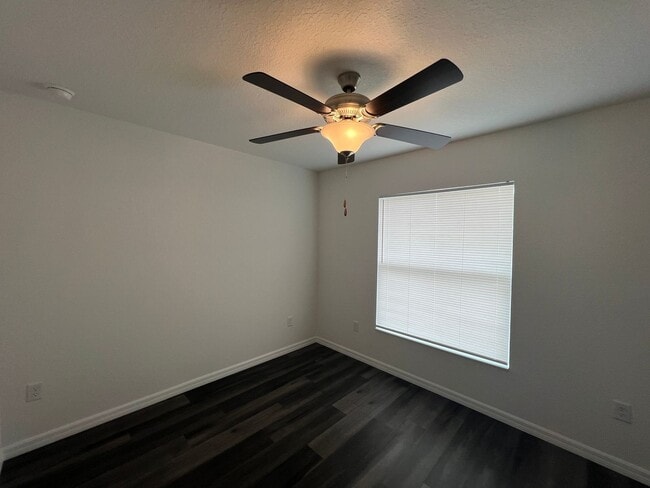 Building Photo - Beautifl Bedroom / 2 Bath Home in Ocklawaha!