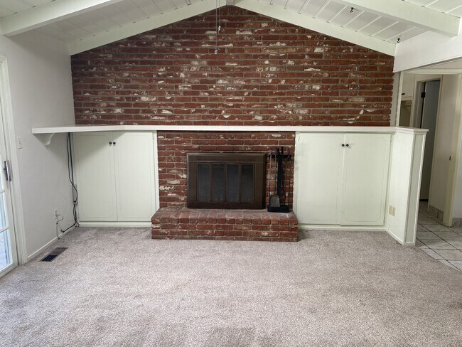 Building Photo - 2906 Warwick Ln