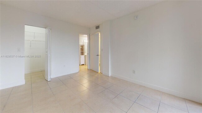 Building Photo - 8215 SW 152nd Ave