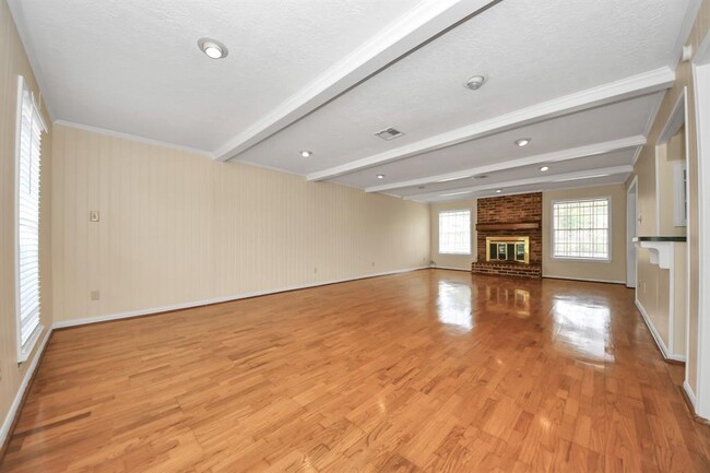 Building Photo - 11411 Briar Forest Dr