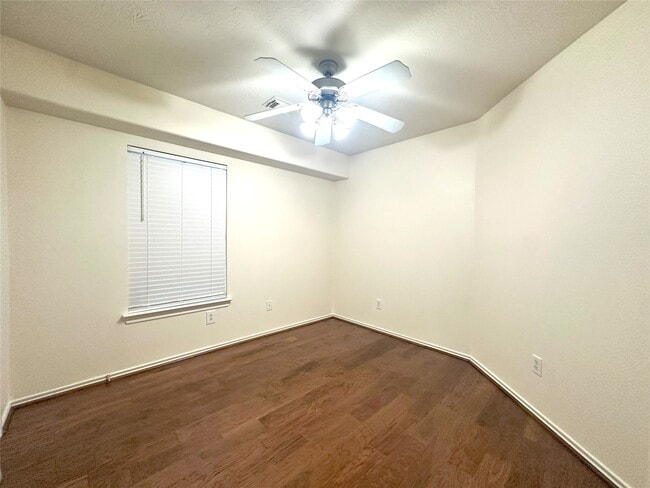 Building Photo - 254 Liriope Ct