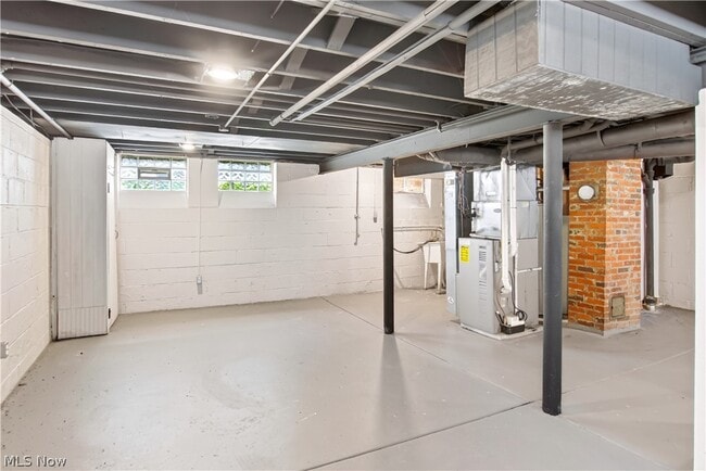 Building Photo - 2808 Portman Ave
