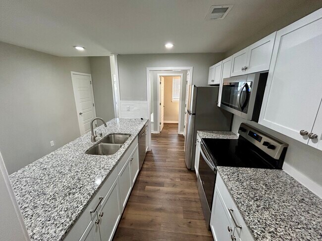 Building Photo - 33065 W 82nd St