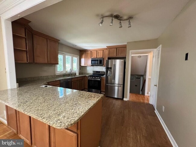 Building Photo - 8407 W Boulevard Dr
