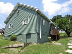 Building Photo - Newly updated 3 bedroom, 1 bathroom house....