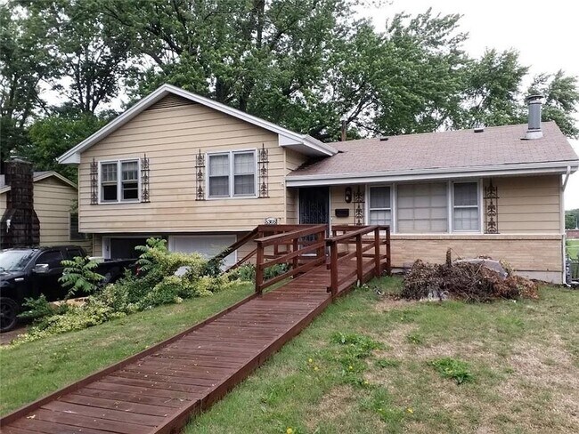 Primary Photo - AVAILABLE NOW!! Move-In Before It Gets Too Cold! ??