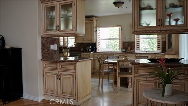 Building Photo - 925 Sherlock Dr