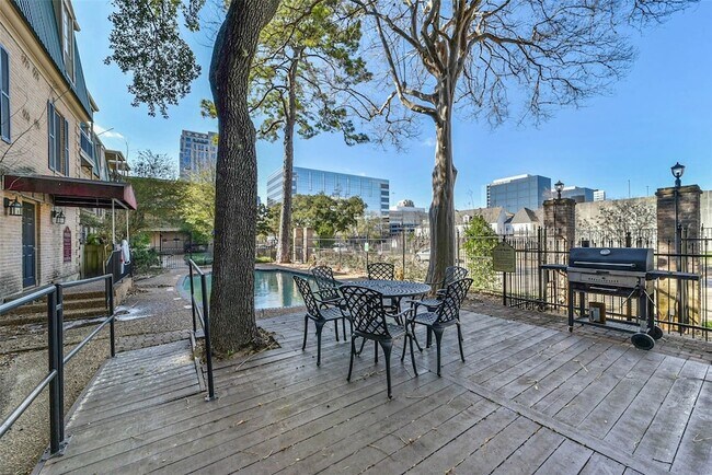 Building Photo - 4515 Briar Hollow Pl