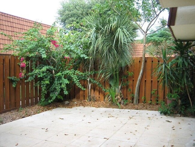 Building Photo - 3216 Spanish Wells Dr