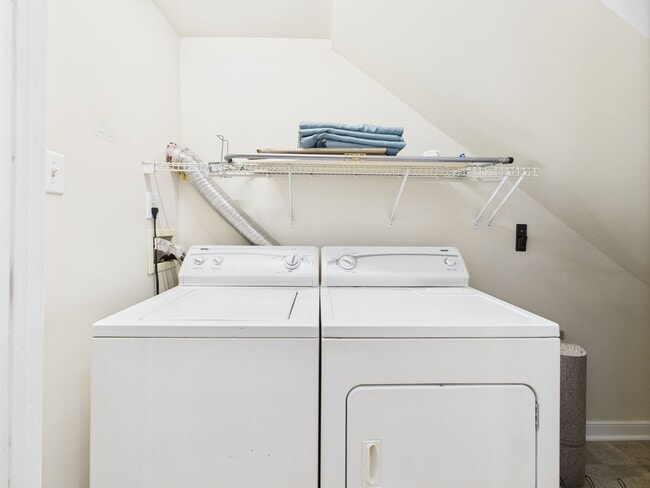 Building Photo - 2517 Mountain Ash Cir