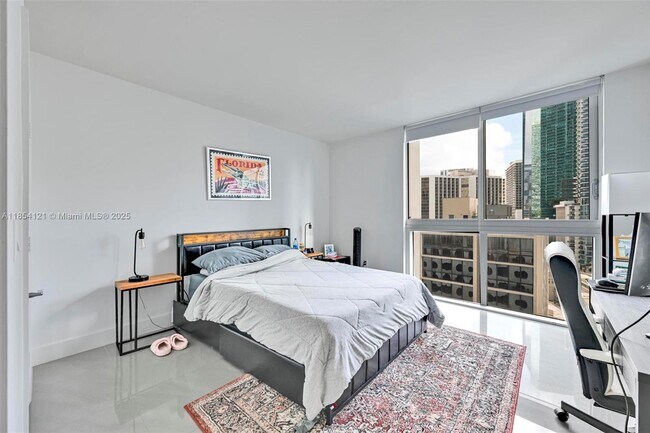 Building Photo - 500 Brickell Ave