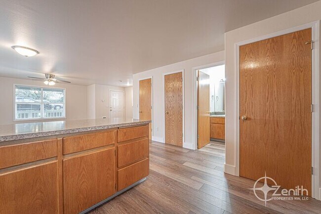 Building Photo - 1216 W 22nd St