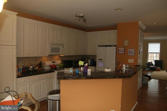 Building Photo - 20925 Cheyenne Terrace