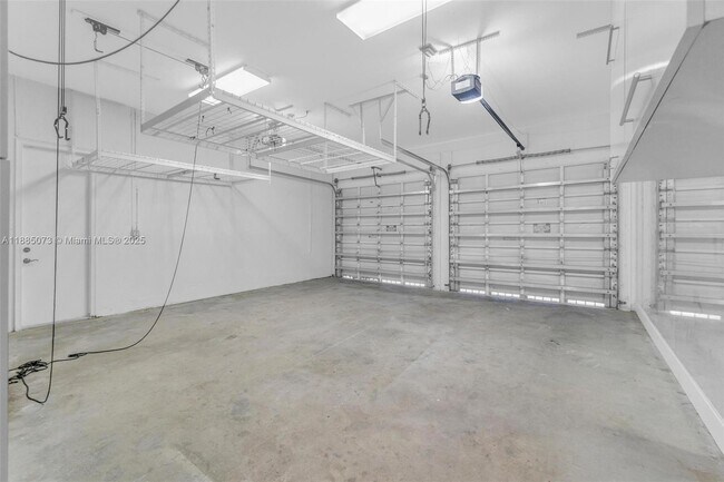 Building Photo - 17910 SW 80th Ave