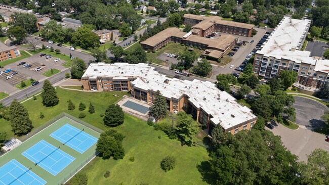 Building Photo - 3200 Virginia Ave S