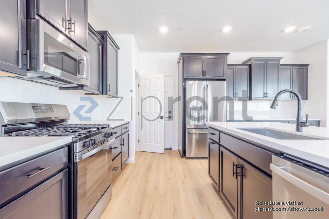 Building Photo - 4385 Canyon Coral Wy
