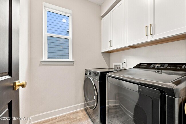 Building Photo - 87 Millenia Dr