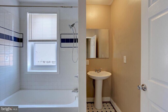 Building Photo - 3706 Harlem Ave