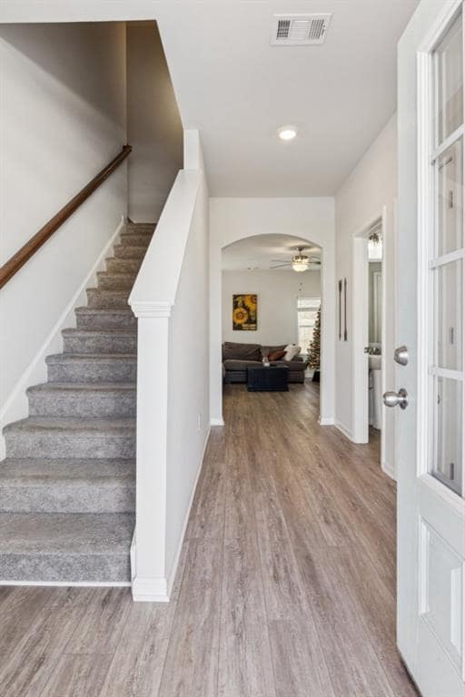 Building Photo - 566 Skye Dr