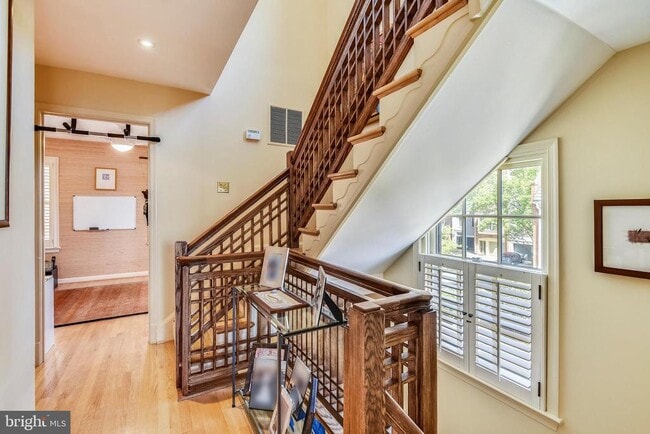 Building Photo - 317 S Union St