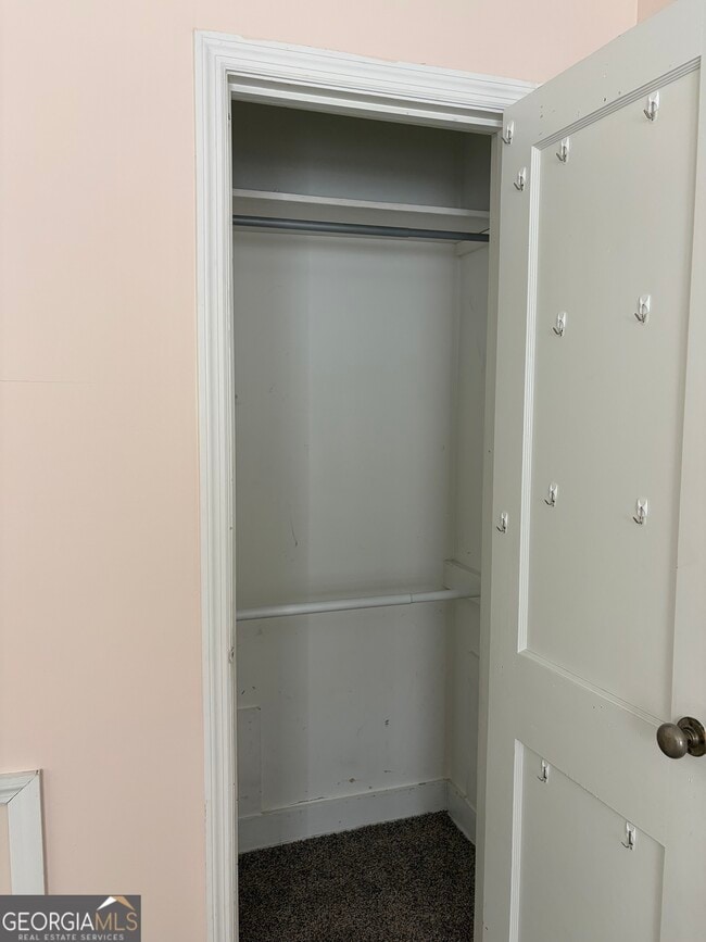 Building Photo - 102 W Grady Ave