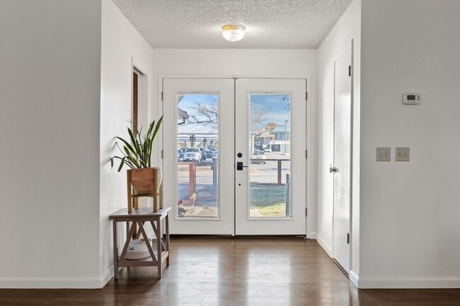 Building Photo - Updated North Chico 3BD/2BA with Solar & Covered Patio