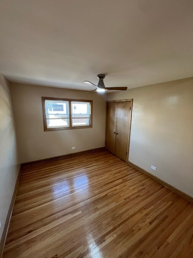 Building Photo - 4148 W 87th St