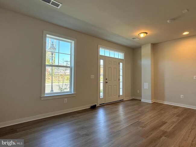 Building Photo - 315 Willis St