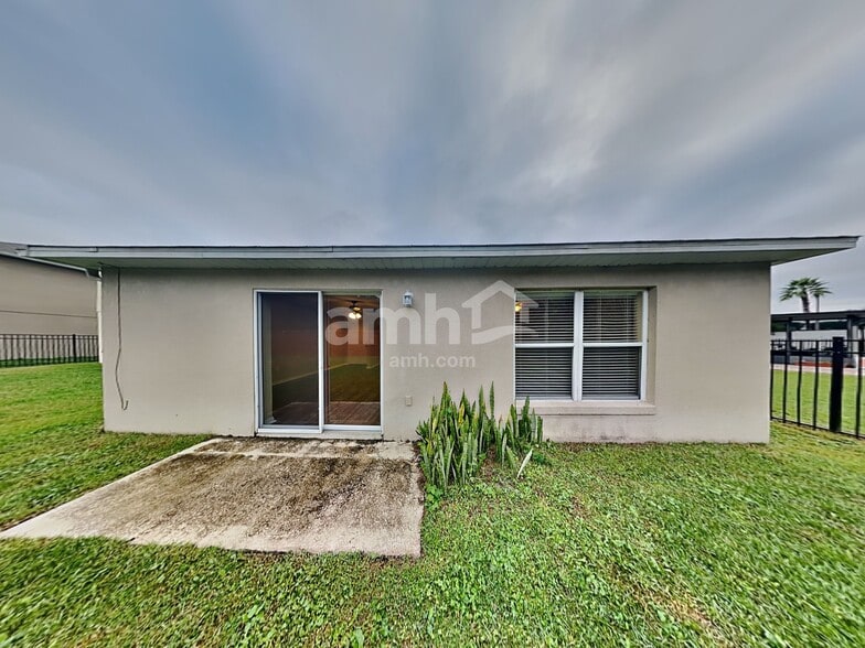 Building Photo - 15333 Harrowgate Way