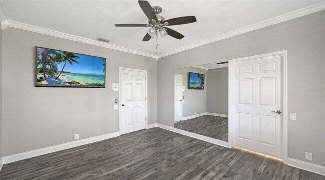 Building Photo - 6911 Riversedge St Cir